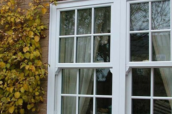 تعویض پنجره آهنی با دوجداره